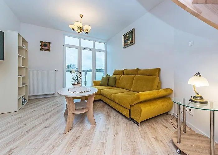 Nadmorski W Lesie דירה